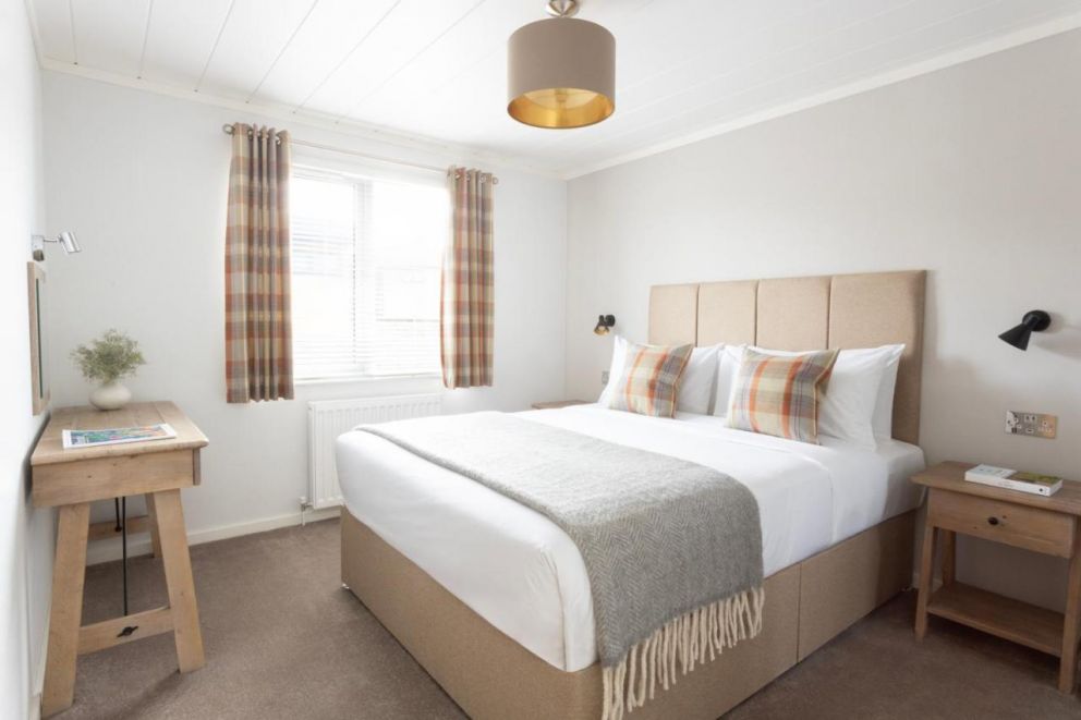 Lost Shore Surf Resort Edinburgh