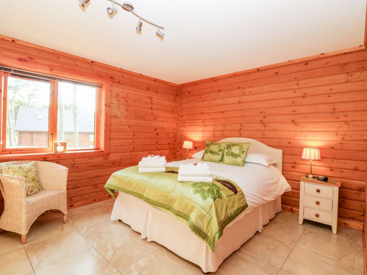 Oak Lodge Huntly, Aberdeenshire Self Catering Holiday Lodges