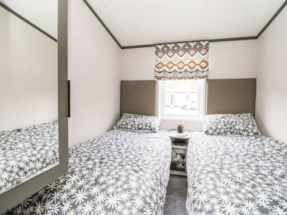 Red Kite Lodge in St Fillans, Scotland - pet friendly accommodation for rent with hot tub