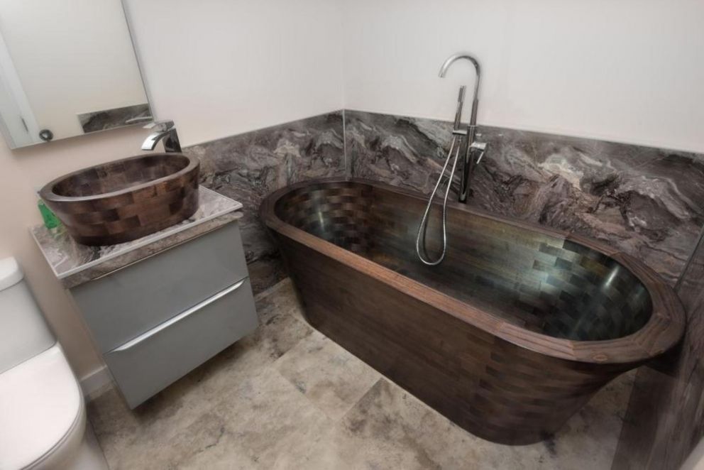 Rionnag Lodge, Gairloch, Highlands - for rent in Scotland, close to the beach, with hot tub and woodburning stove