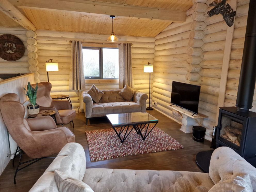 Woodland Retreat Hot Tub Cabin Scotland