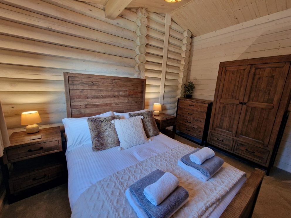 Woodland Retreat Hot Tub Cabin Scotland