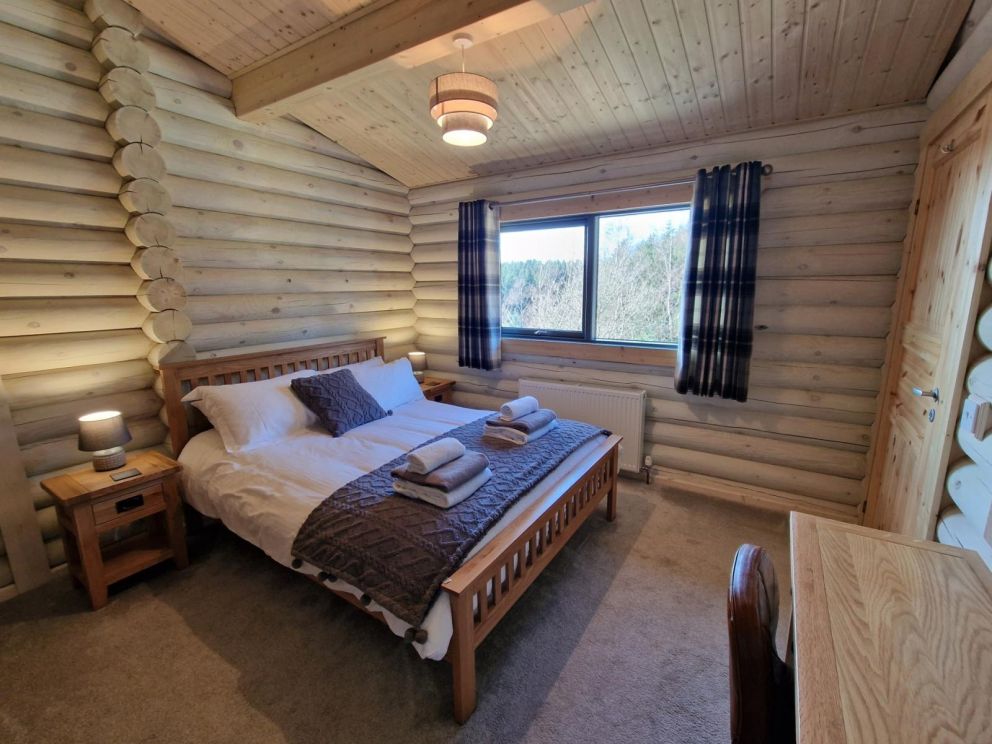 Woodland Retreat Hot Tub Cabin Scotland