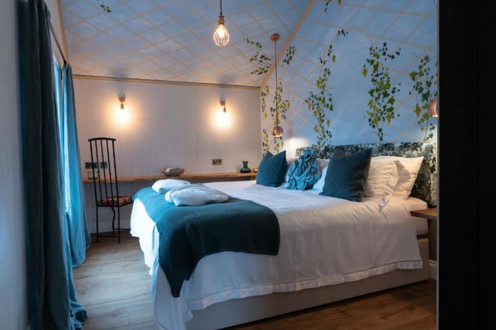 Ashling Park Estate in Stoughton - for rent  with terrace and WiFi