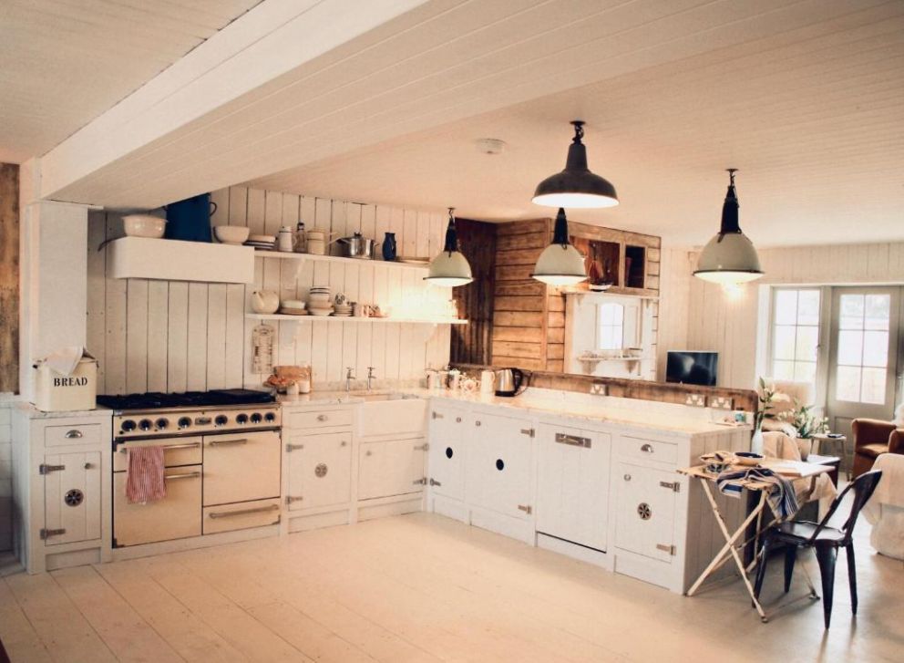 Beach House at Camber Sands, East Sussex - sleeping 12 guests, close to the beach