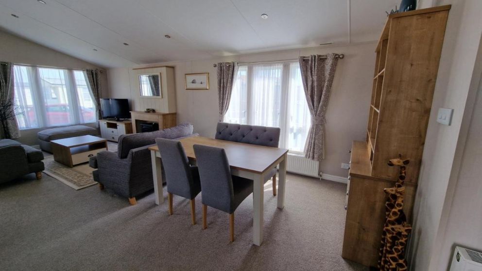 Beach Lodge at Camber Sands Holiday Park, Camber, East Sussex - lodge for rent close to the beach
