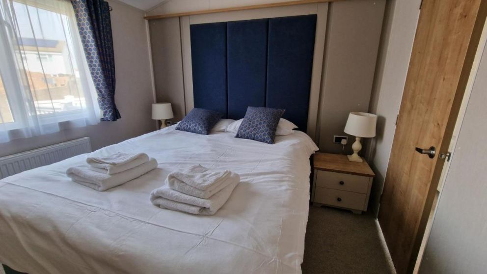 Beach Lodge at Camber Sands Holiday Park, Camber, East Sussex - lodge for rent close to the beach