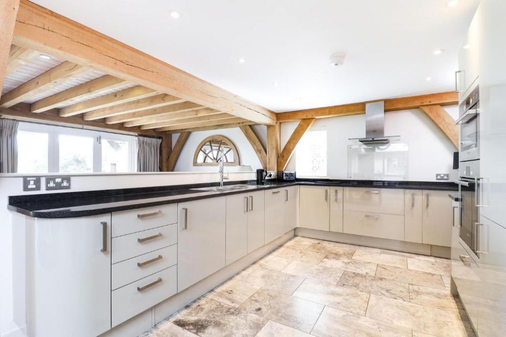 Beach Side, Bembridge, Isle of Wight - holiday home with beach on the doorstep 