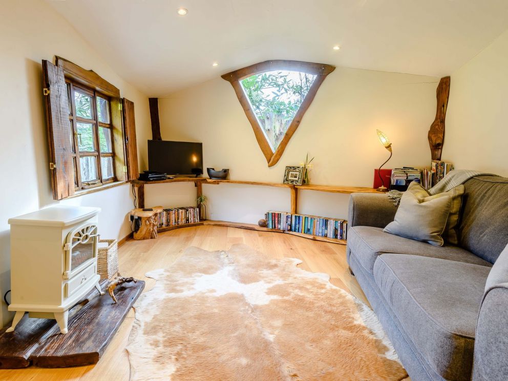 Brookbank Folly Gloucestershire, romantic retreat