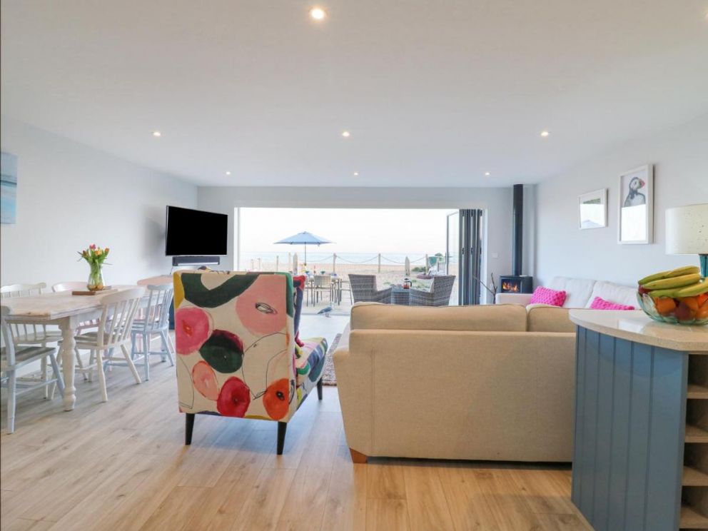 Bucket and Spades- Right on the Beach East Sussex