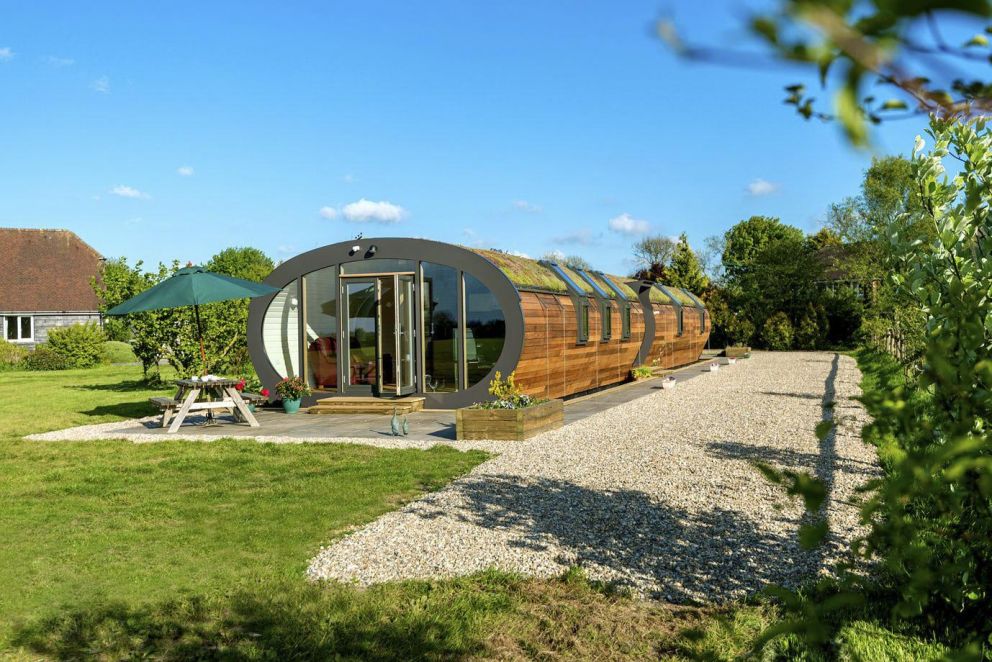 Bumble Barn in Kent - for rent sleeping up to 6 people, quirky modern accommodation