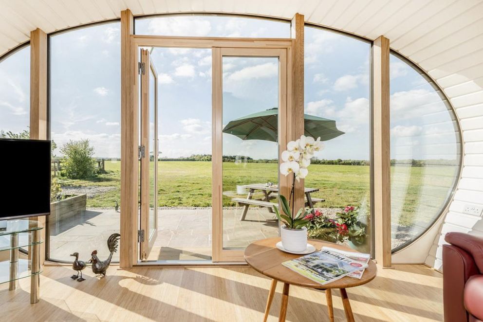 Bumble Barn in Kent - for rent sleeping up to 6 people, quirky modern accommodation