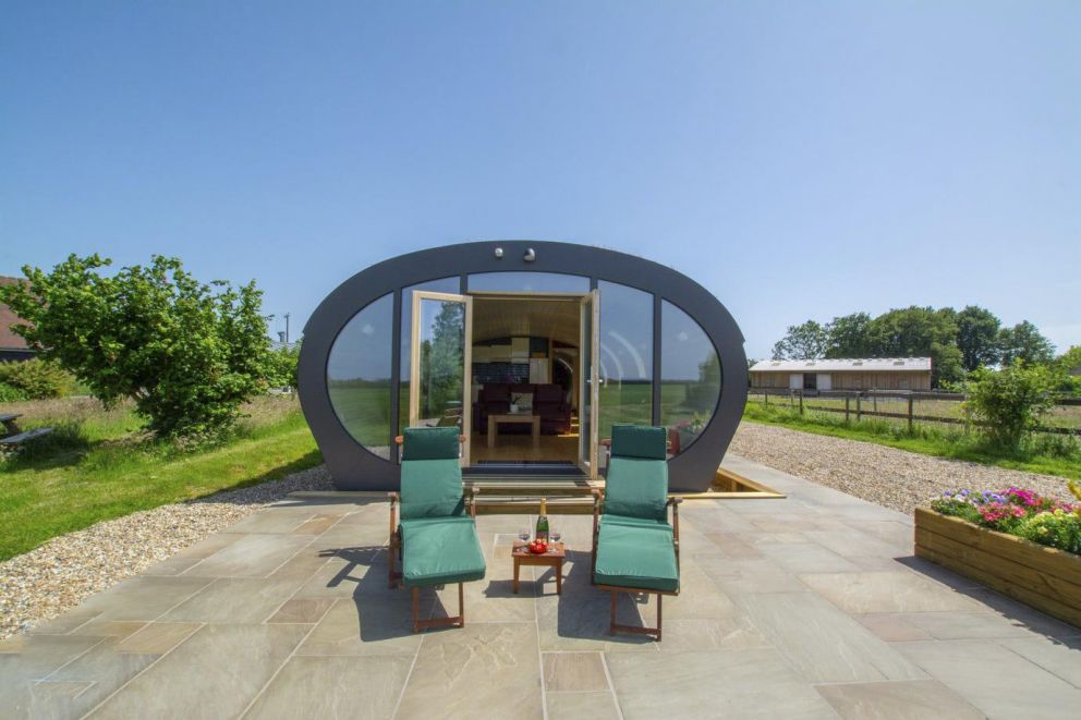 Bumble Barn in Kent - for rent sleeping up to 6 people, quirky modern accommodation