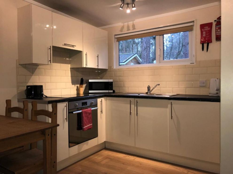 California Chalet & Touring Park in Wokingham - for rent with lake views