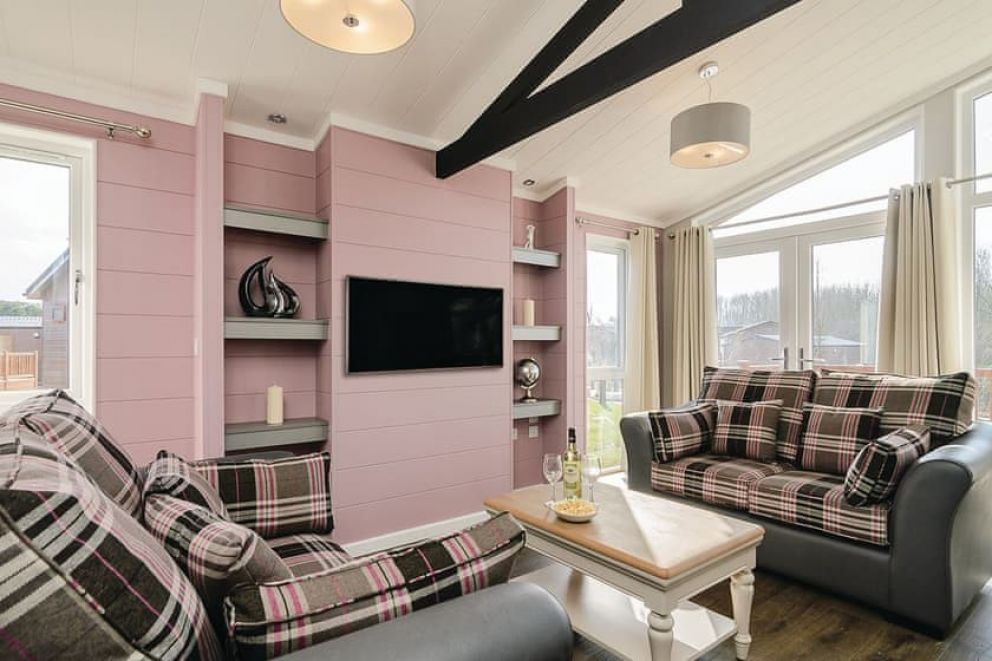 Canterbury Reach Lodge Retreat Canterbury, Kent Self Catering