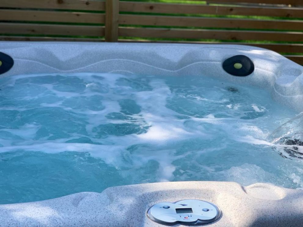 Chestnut Meadow Country Park, East Sussex - 3 bedroom lodge, with hot tub