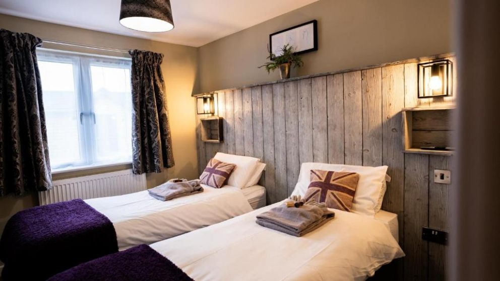 Chestnut Meadow Country Park, East Sussex - 3 bedroom lodge, with hot tub