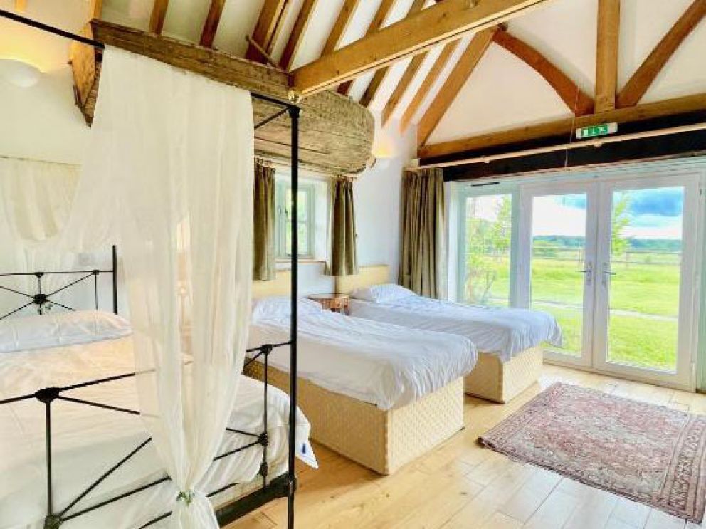 House on the Brooks Self catering Holiday let South Downs West Sussex Sleeps 14