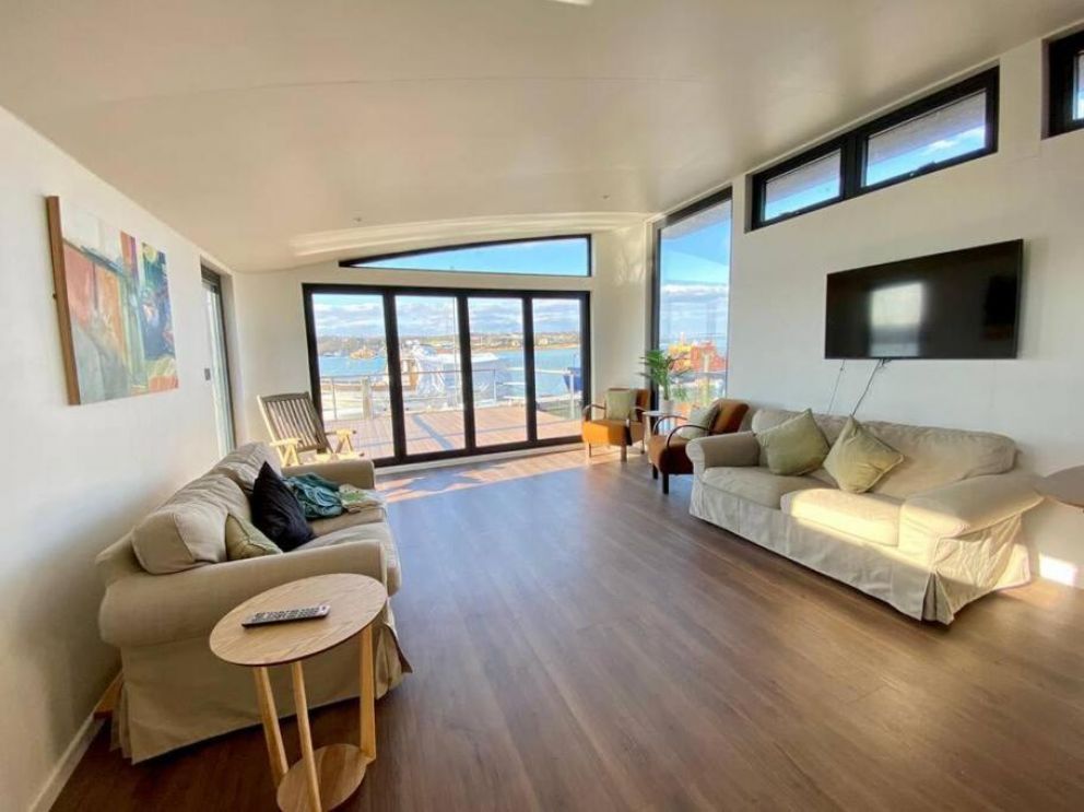 Houseboat Eleuthera, Bembridge, Isle of Wight - located at Bembridge Harbour, sleeping up to 10 people, close to the beach