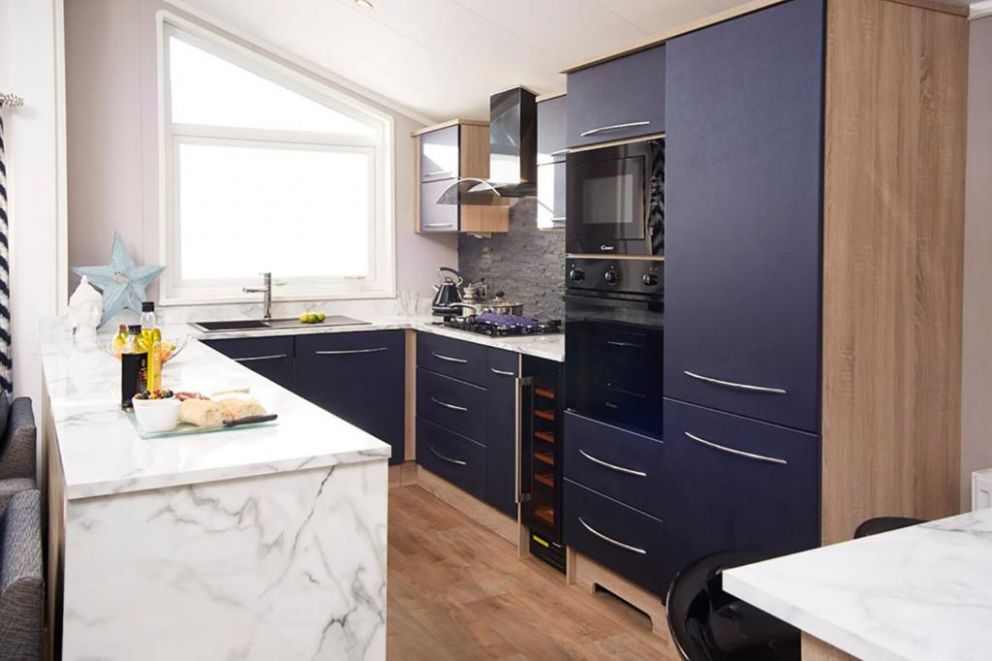 New Forest Lodges at Hoburne Bashley - for rent  with swimming pool and spa