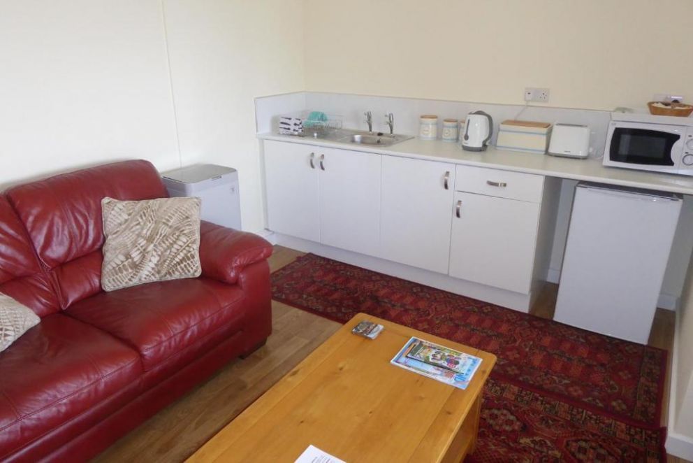 Pebble Lodges in Gurnard - lodges for rent with sea view