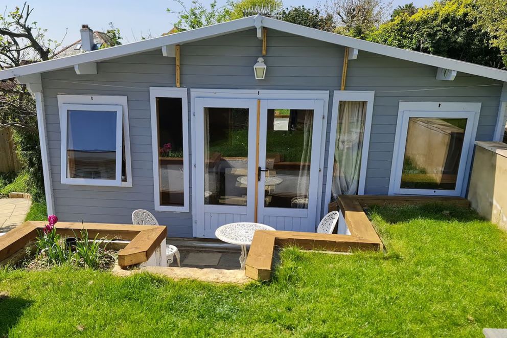 Pet Friendly Private Cabin Town Eurotunnel Beach