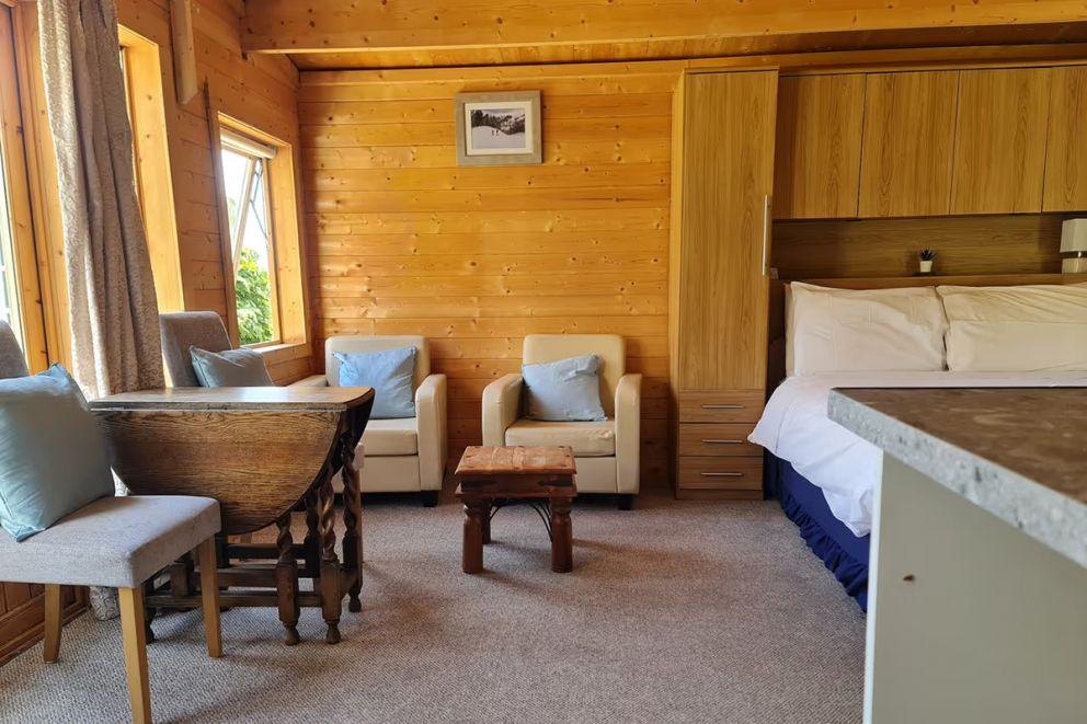 Pet Friendly Private Cabin Town Eurotunnel Beach