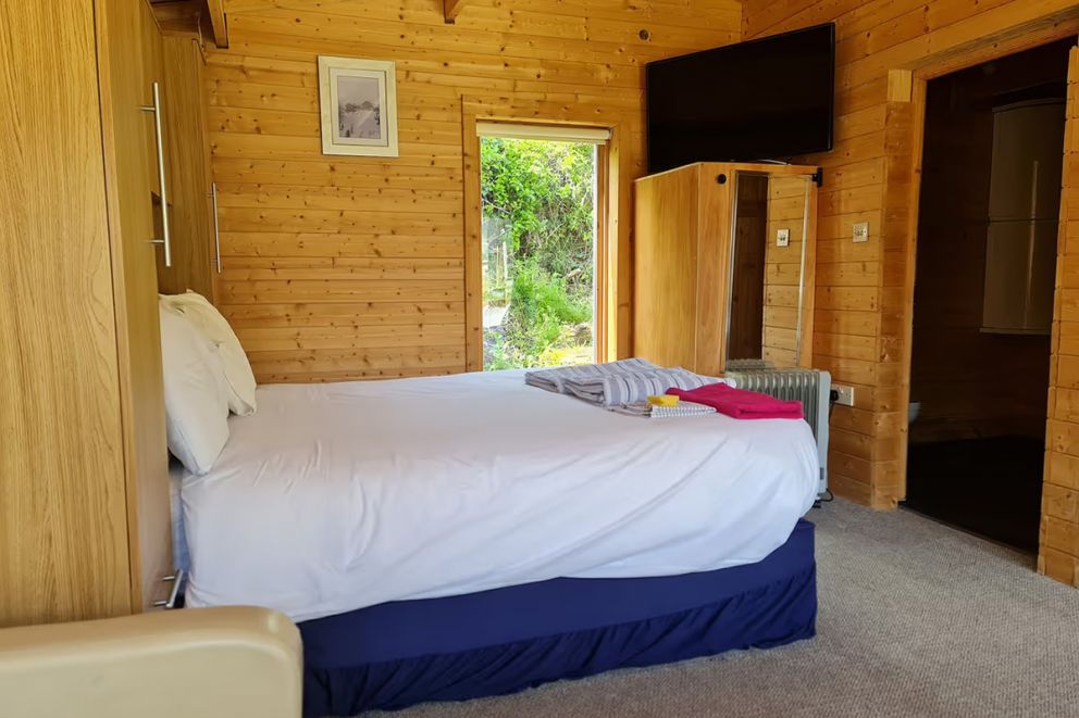 Pet Friendly Private Cabin Town Eurotunnel Beach