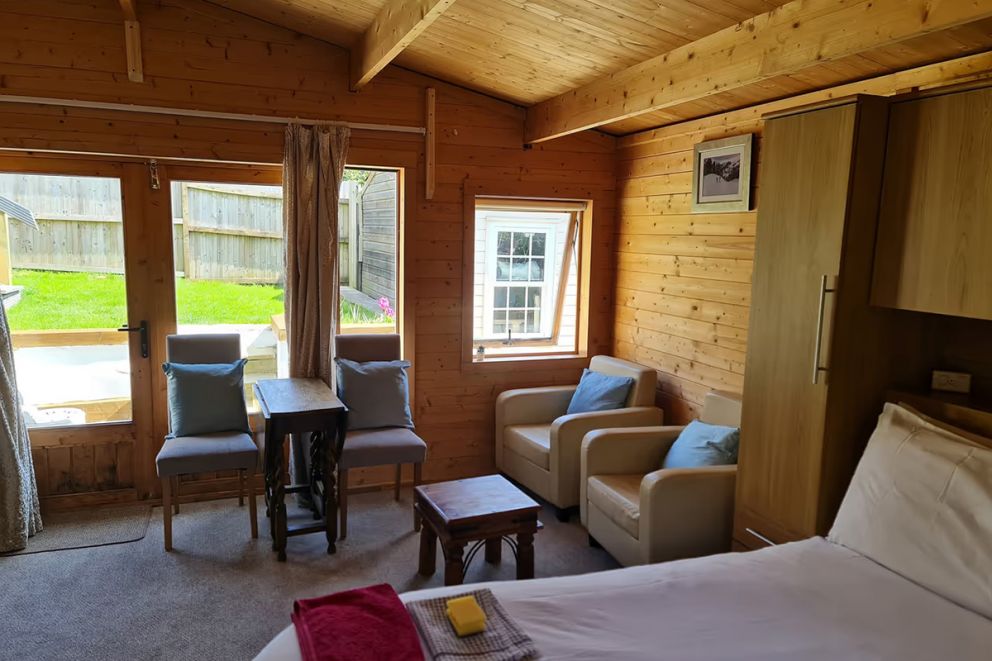 Pet Friendly Private Cabin Town Eurotunnel Beach