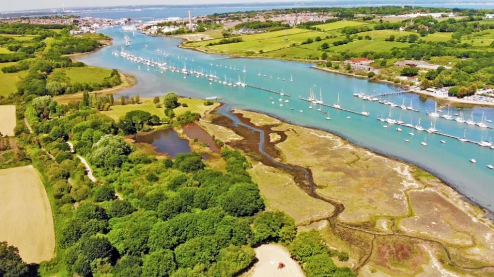 Pinkmead Estate, Osborne, Isle of Wight - for rent with sauna and lake views