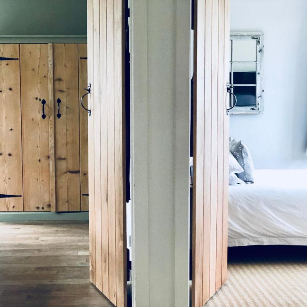 Pinkmead Estate, Osborne, Isle of Wight - for rent with sauna and lake views