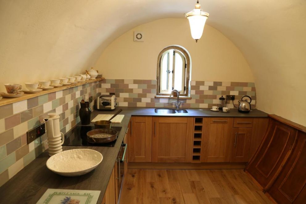 Pod Hollow: Hobbit Home in Suffolk - pet friendly for rent close to the sea