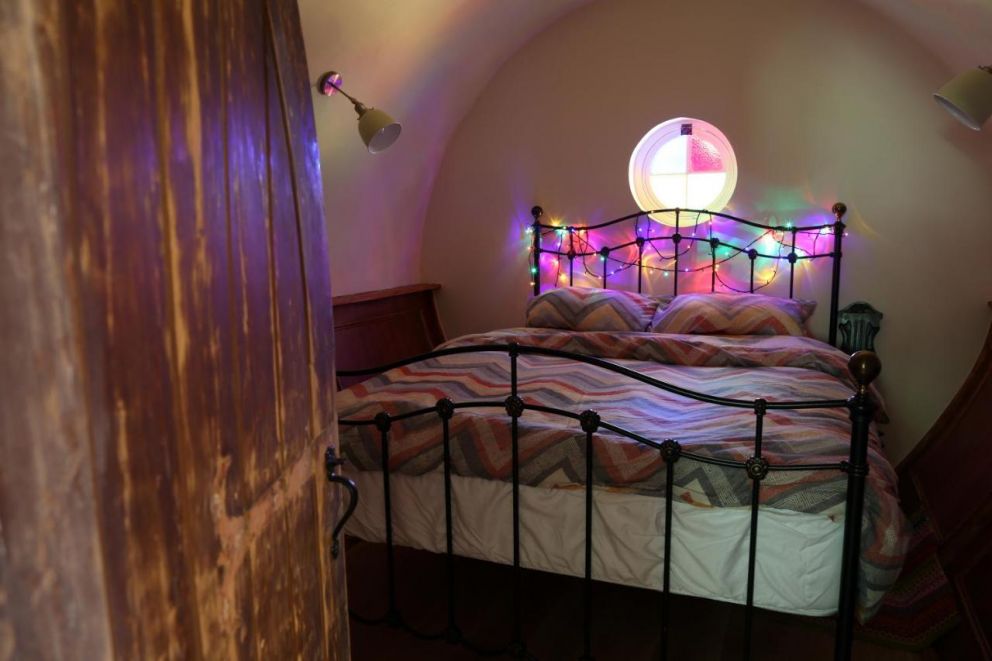 Pod Hollow: Hobbit Home in Suffolk - pet friendly for rent close to the sea