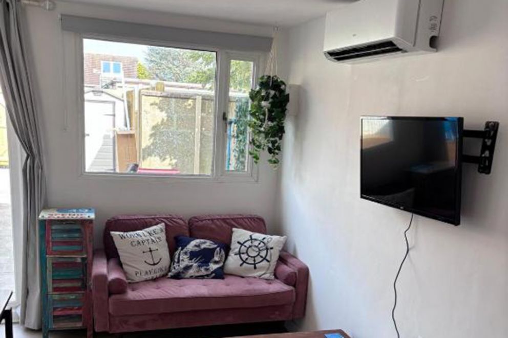 Sea Breeze Retreat in Hayling