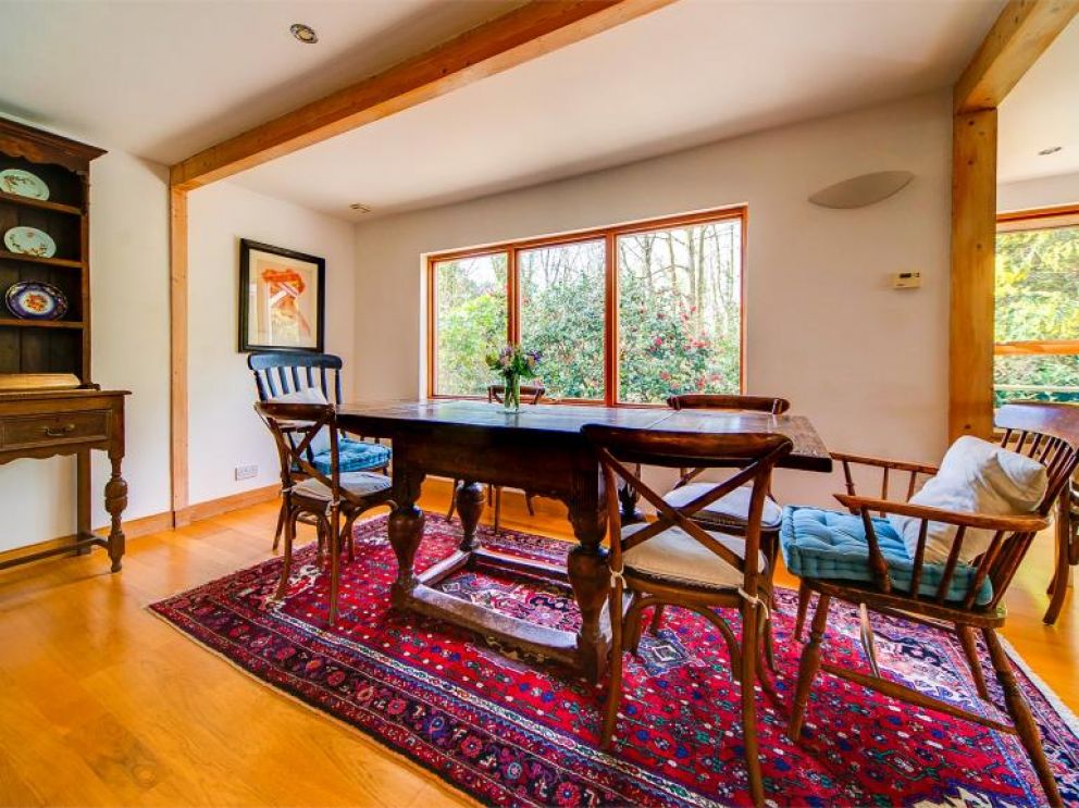 Sea View Cabin in Gurnard - for rent by the sea with hot tub