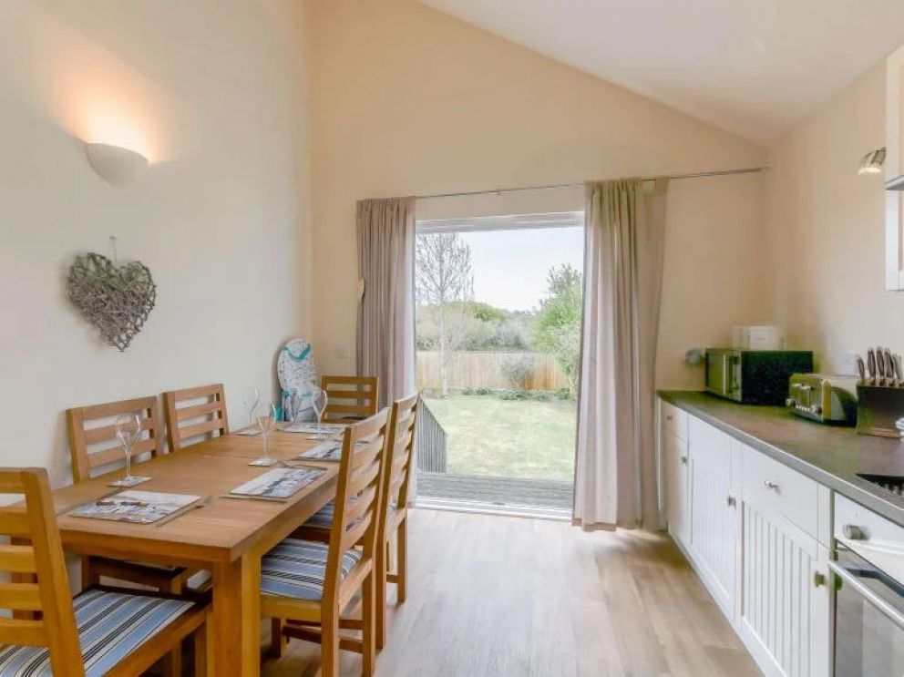 Seaside Lodge in Cowes - for rent close to the sea