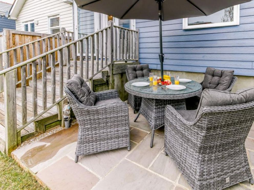 Seaside Lodge in Cowes - for rent close to the sea