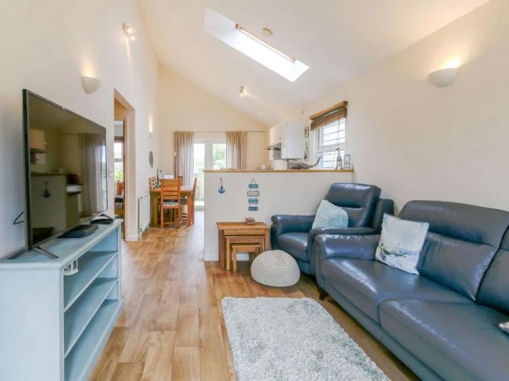 Seaside Lodge in Cowes - for rent close to the sea