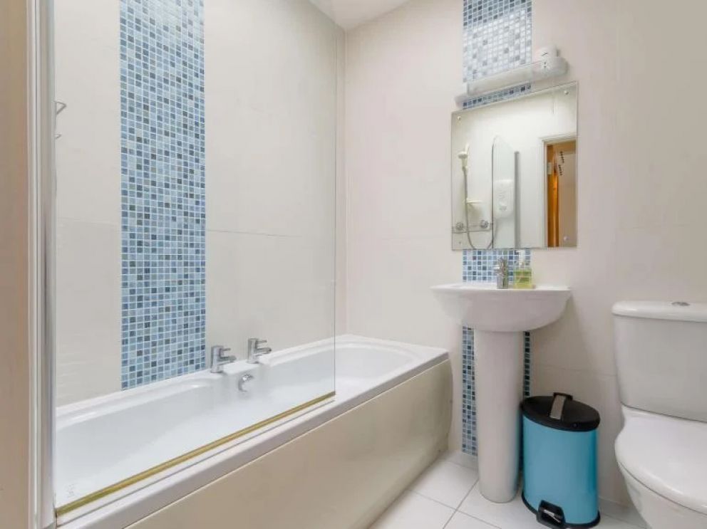 Seaside Lodge in Cowes - for rent close to the sea