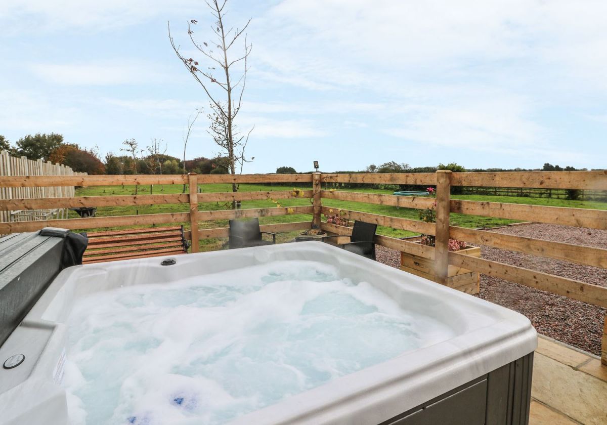 Spitfire Barn West Hougham, Kent Self Catering Holiday Lodges