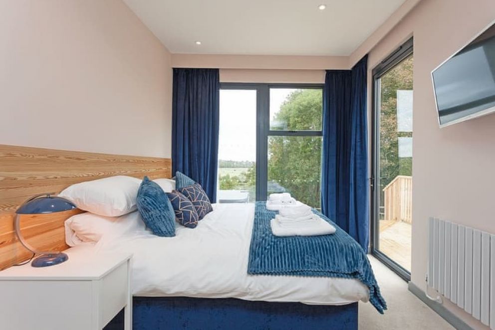 Swanborough Lakes Lodges