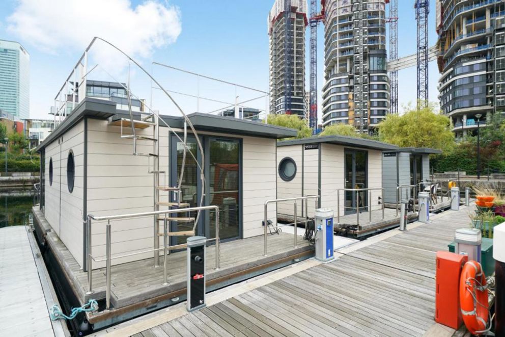 Unique Water Lodge in London - Roof Terrace
