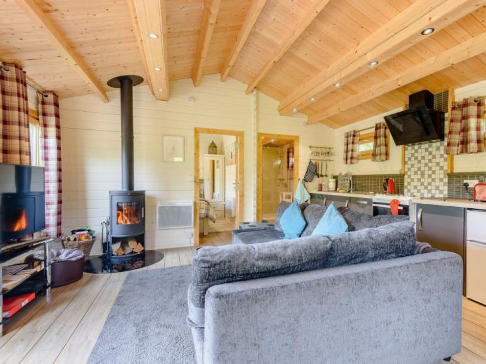 Willow Pond Lodge in Sandown - for rent, pet friendly, close to the sea