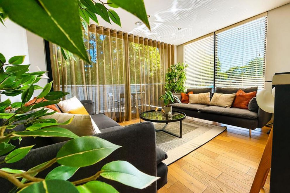 Escape to Willow Wharf