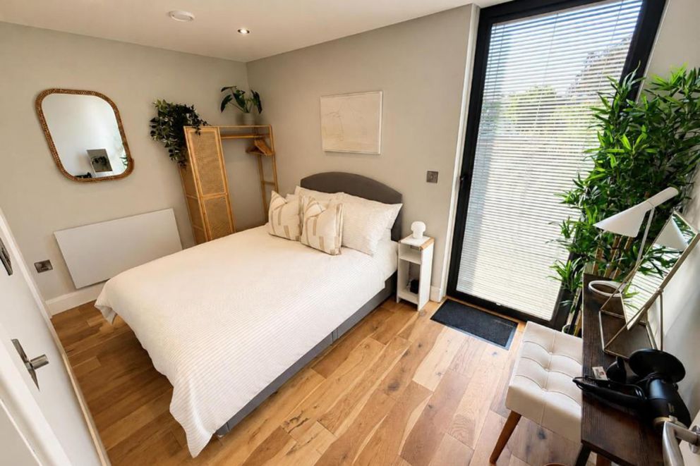 Escape to Willow Wharf