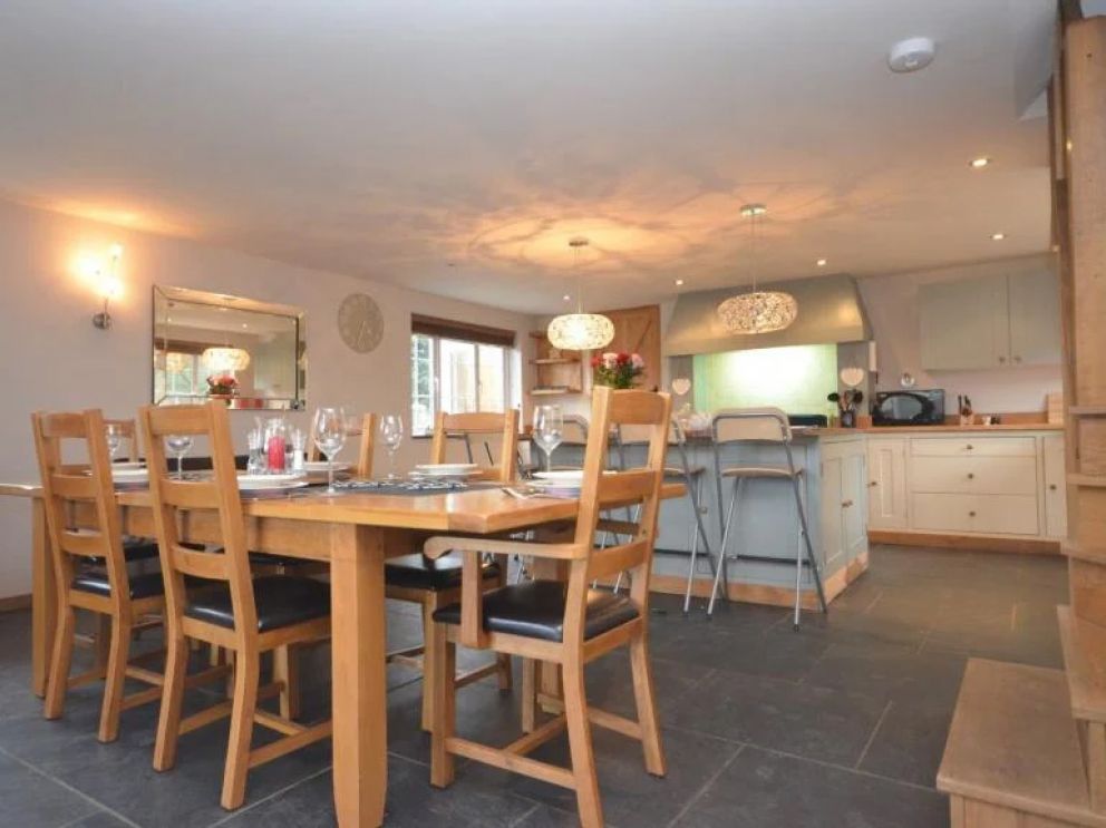 4 Dogs Luxury Lodge in Bude Bude, Devon Self Catering