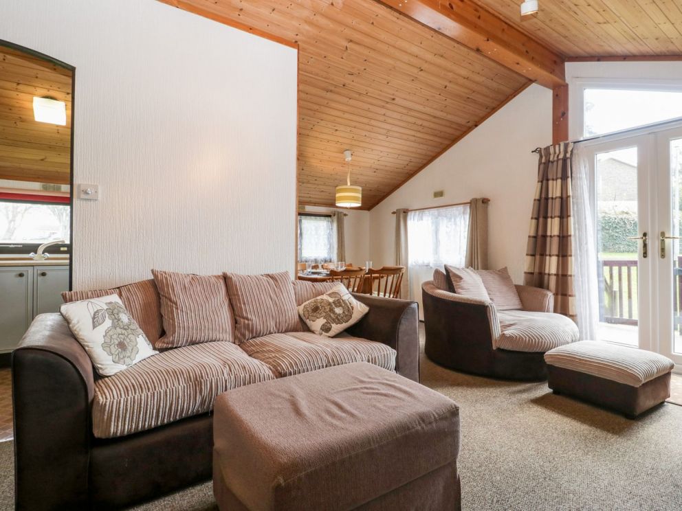 52 Glenside at Hoburne Naish in Hampshire - for rent on holiday park with indoor & outdoor swimming pools