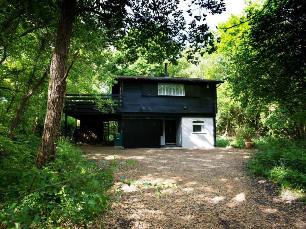 Beaulieu Lodge - for rent with wood burner surrounded by the New Forest National Park