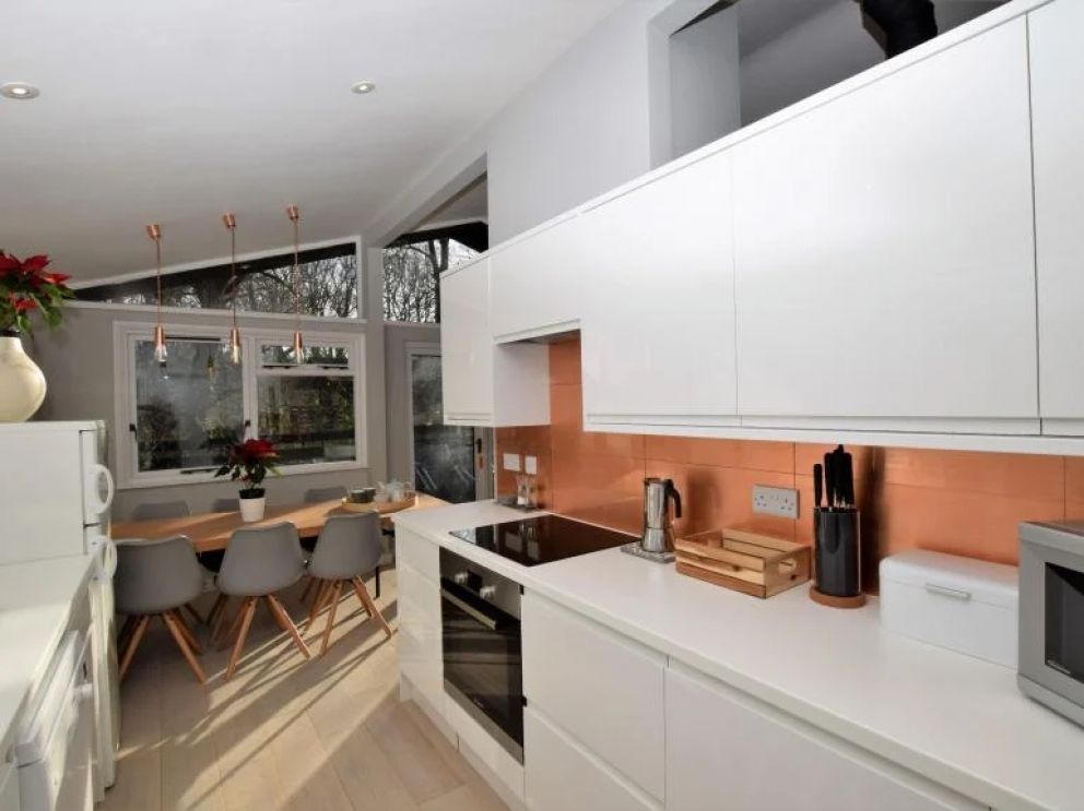 Beaulieu Lodge - for rent with wood burner surrounded by the New Forest National Park