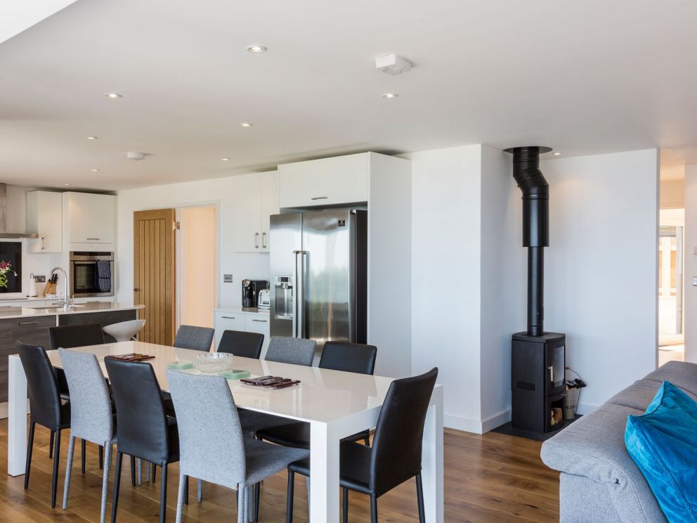 Boscarne Cornwall holiday let sleeping 10 with sea view
